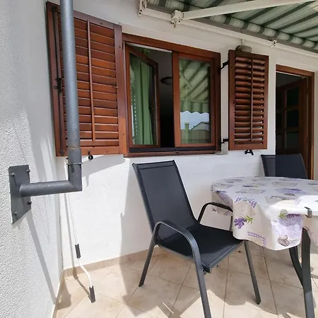 Apartment Buterer *